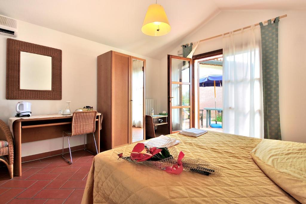 Agriturismo Podere San Michele Сан Винченцо Екстериор снимка