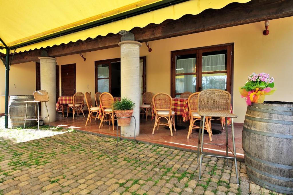 Agriturismo Podere San Michele Сан Винченцо Екстериор снимка