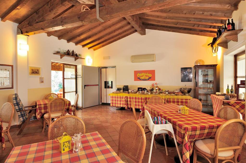 Agriturismo Podere San Michele Сан Винченцо Екстериор снимка